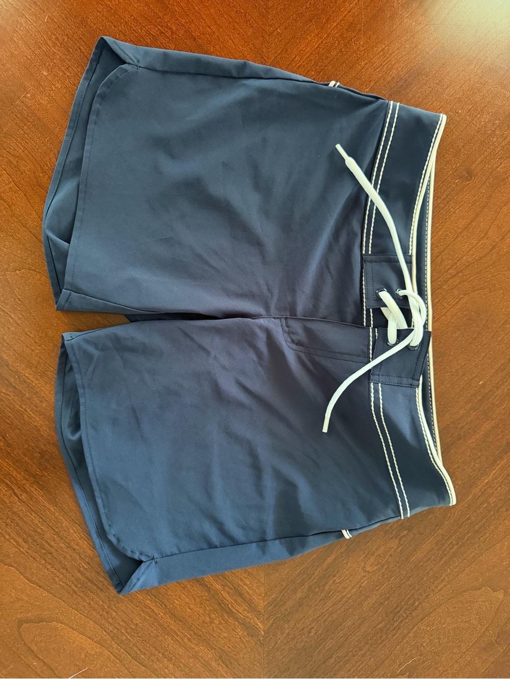 Carve Designs Size 4 Navy Board Shorts Women’s Swim Surf 6” Inseam